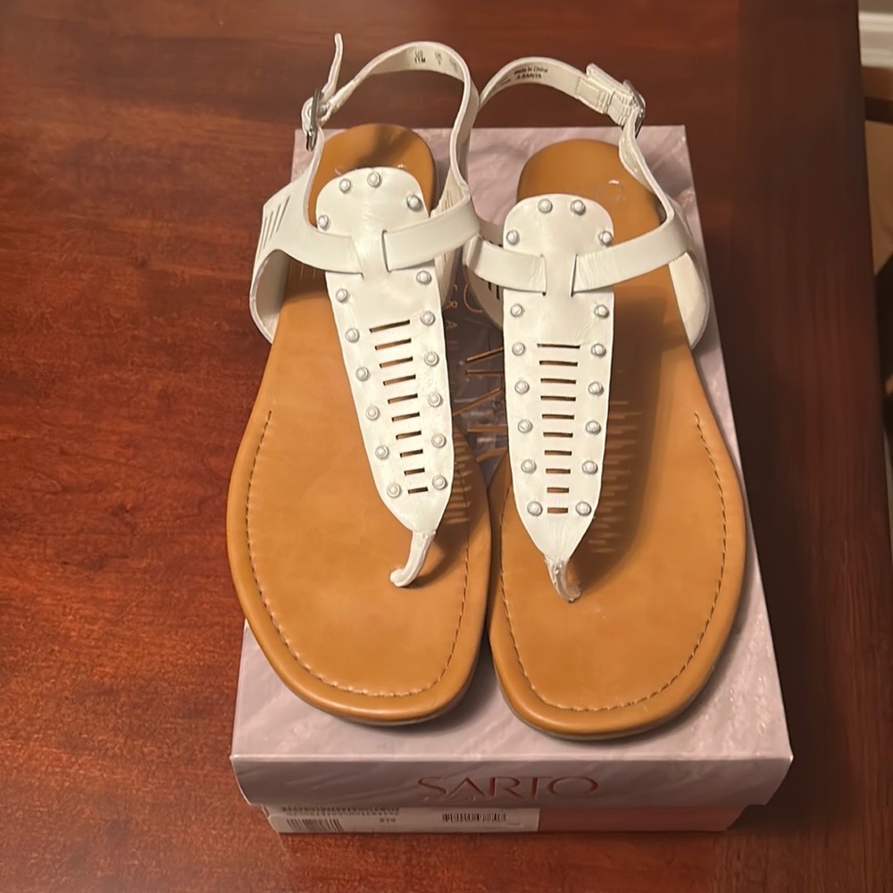 Franco Sarto size 11 white leather sandals